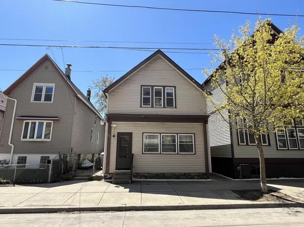 923 East Clarke STREET, Milwaukee, WI 53212