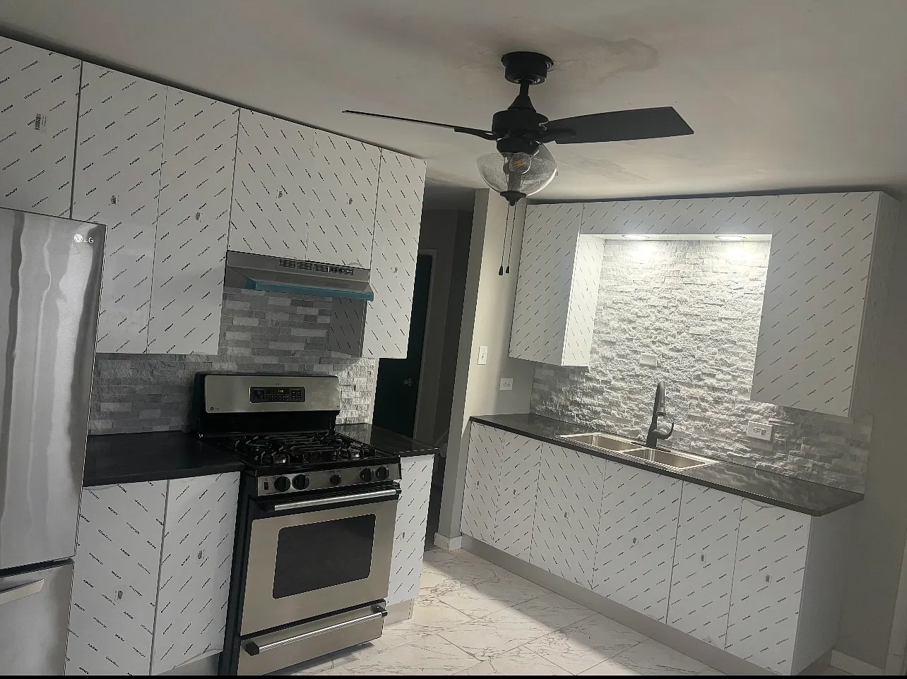 Balmoral Dr, Richton Park — Photo 1