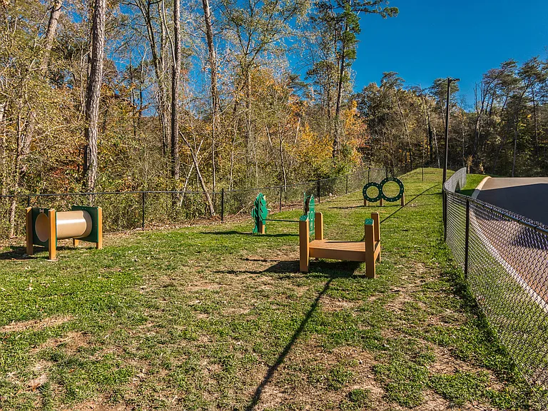 Village at Westland Cove Apartments — Photo 37