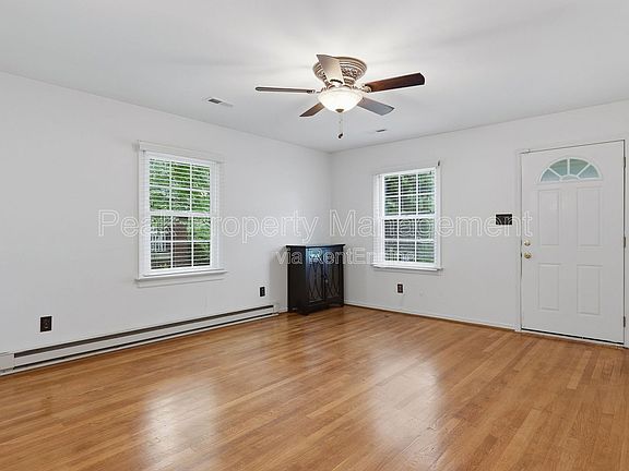 4th image of 3322 Woodrow Ave