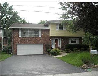 1st image of 17 Redgrave Dr