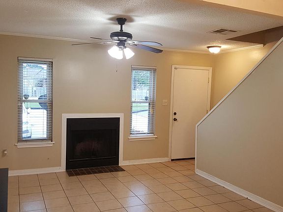 3rd image of 2826 Louisiana Ave #1105