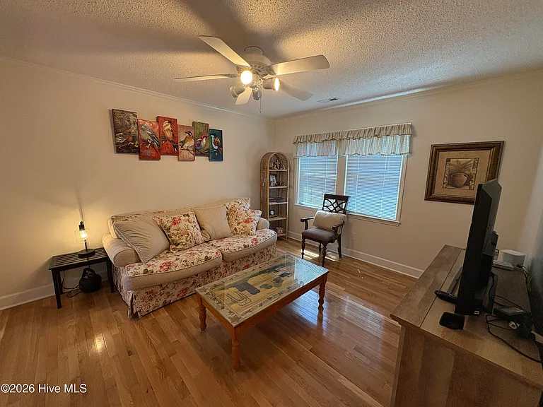 901 Firefly Ct — Photo 27