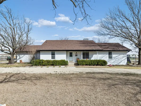 1012 Cowling Rd, Sanger, TX 76266