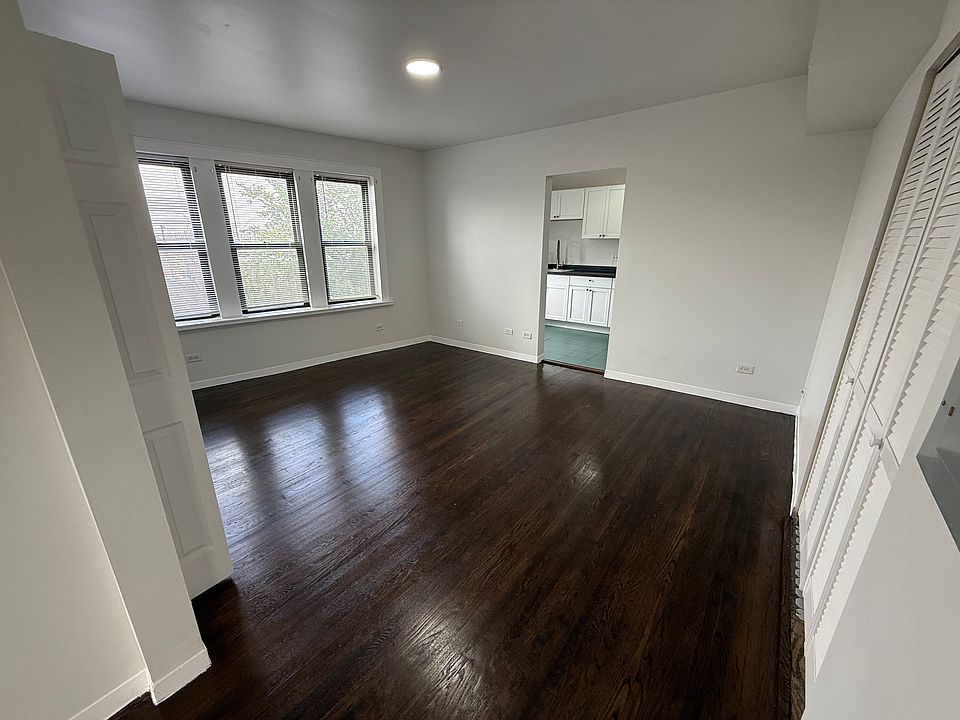 1st image of 1914 Railroad Ave #3N