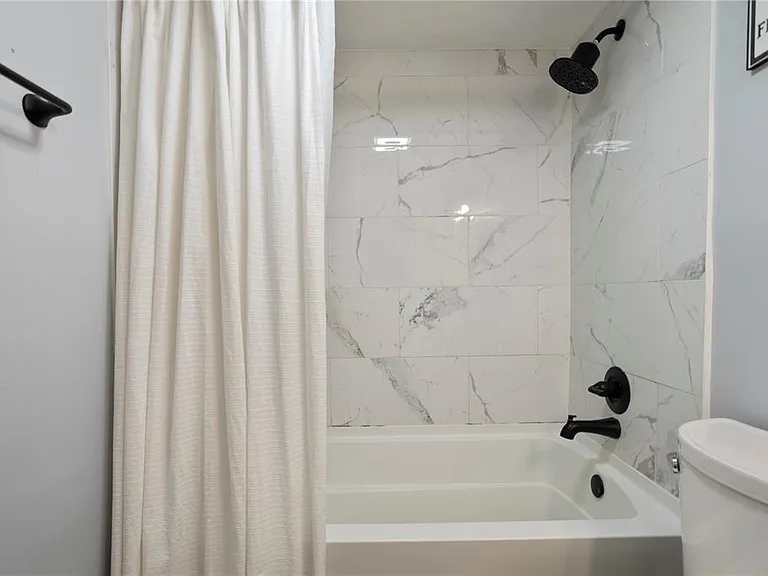 1154 Paseo Del Sol #B — Photo 13