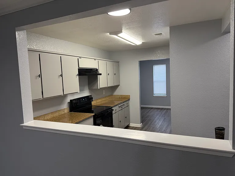 2400 Eilers Ln #1401 — Photo 1