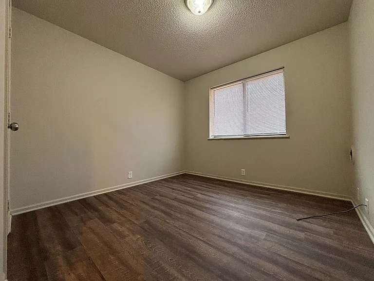 Brookside Apartments — Photo 51