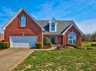 16419 Snaffel Bit Ct, Louisville, KY 40245