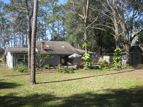 5th image of 12733 Wilderness Ln E