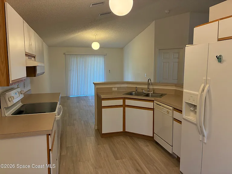 1776 Vista Lake Cir — Photo 4