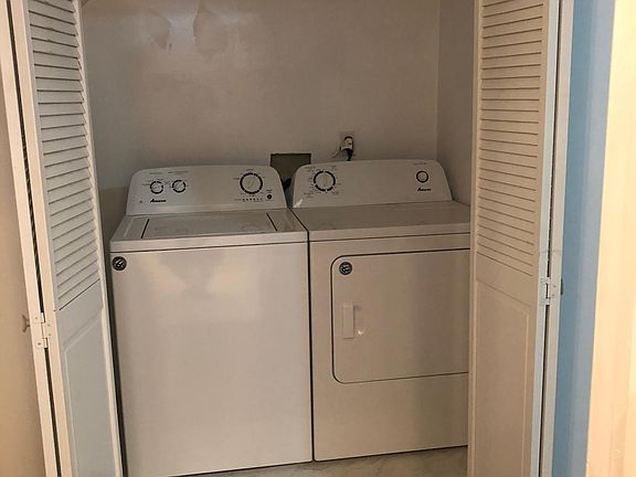 5th image of 109 Ximeno Ave APT A