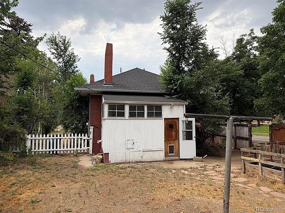 2nd image of 1100 S Josephine Street