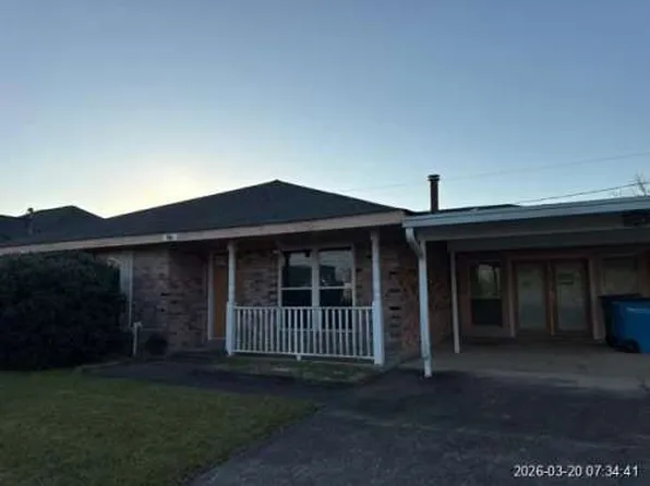 96 River Point Dr, Destrehan, LA 70047
