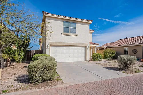 2420 E Gleneagle Dr Photo 1