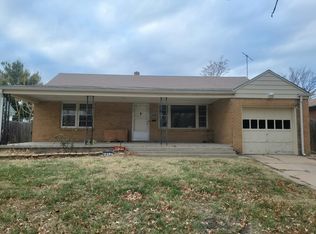2109 S Parkwood Ln, Wichita, KS 67218