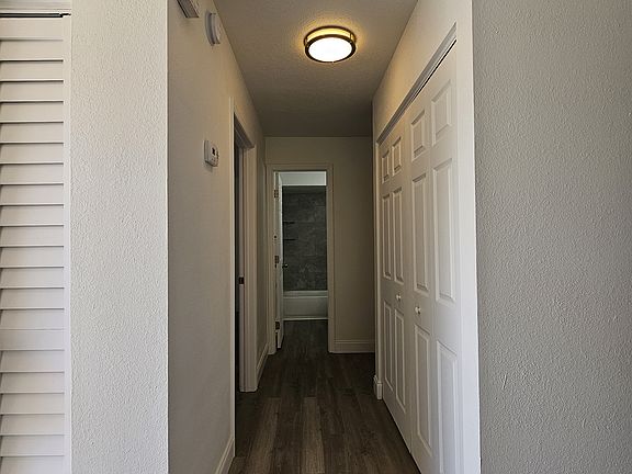 Another hall way to the both bedrooms.