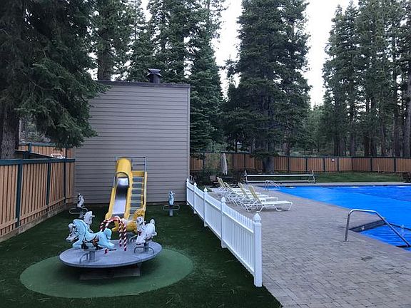 3rd image of 5101 N Lake Blvd #3
