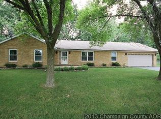 105 S Turner Dr, Mahomet, IL 61853