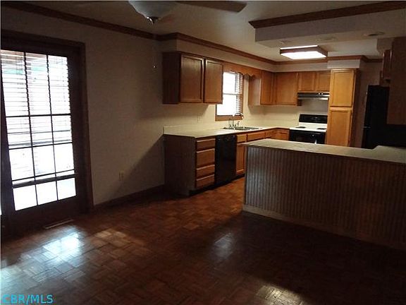 2nd image of 1189 Pierson Dr