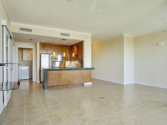 3rd image of 2060 Beach Blvd