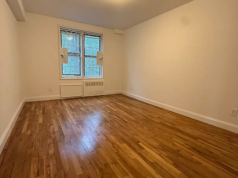 1725 Edison Ave #2A — Photo 4