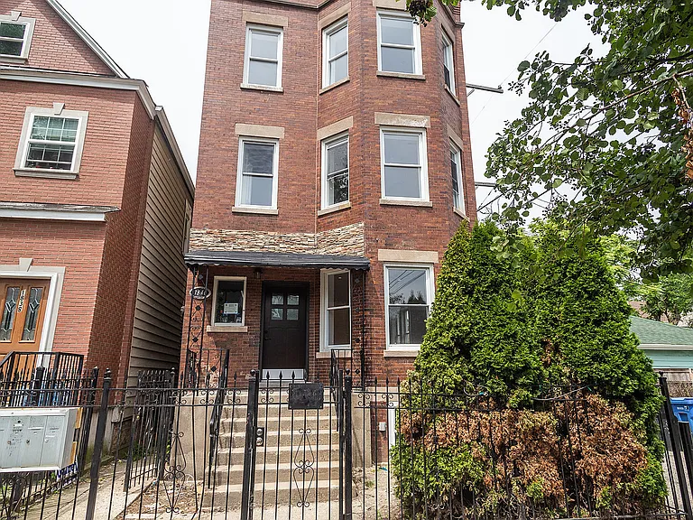 1840 N Saint Louis Ave #1 — Photo 2