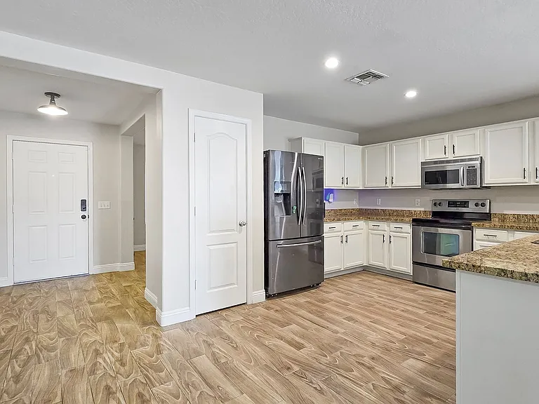 25673 W Northern Lights Way — Photo 9