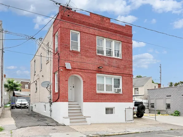1808 44th Street image 1 of 39