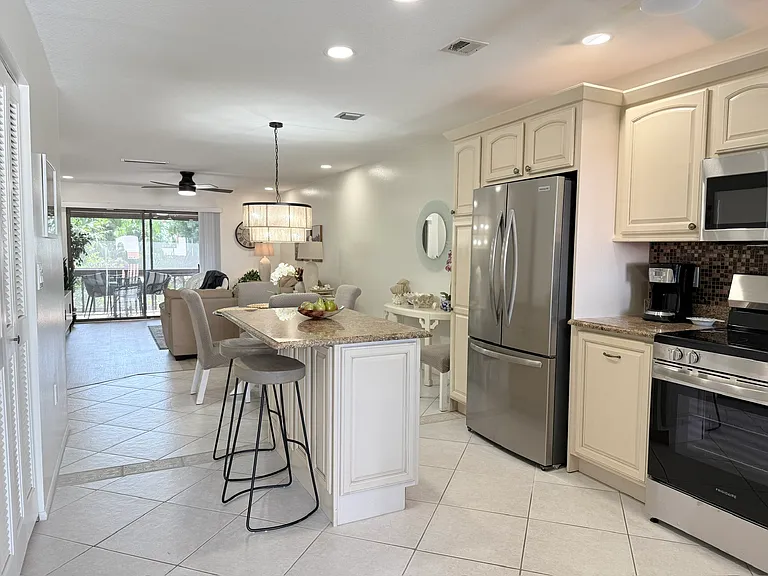1648 Stickney Point Rd #202 — Photo 5