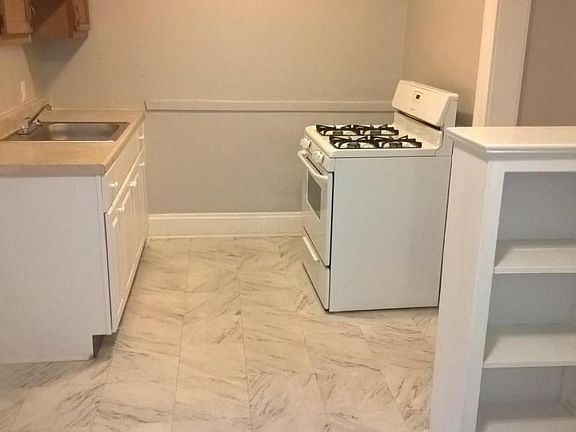 4th image of 11109 Fortune Ave APT 12A