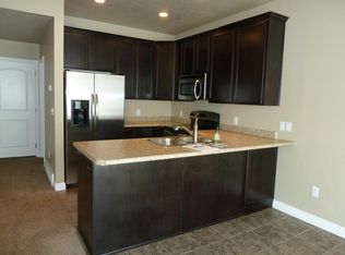 3275 W Desert Lily Dr, Lehi, UT 84043