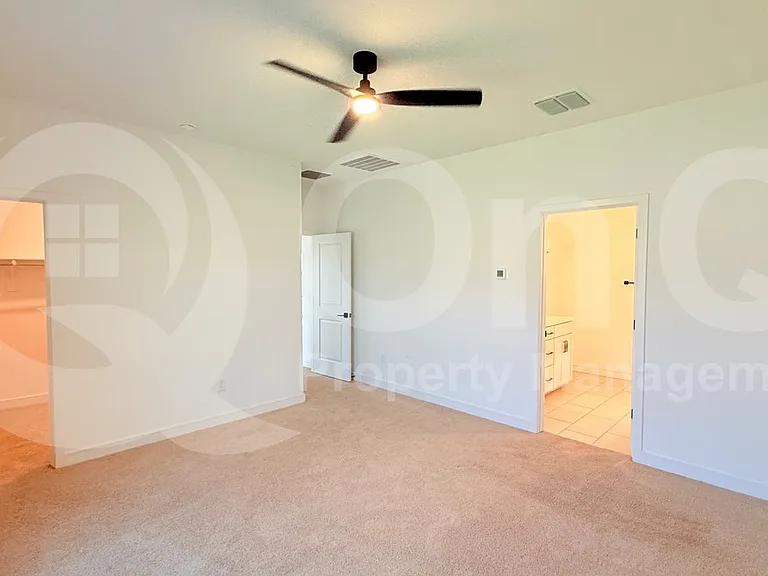 3026 W Straight Arrow Ln — Photo 10