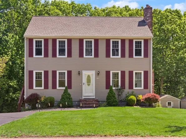 98 Laurelwood Dr, North Attleboro, MA 02760