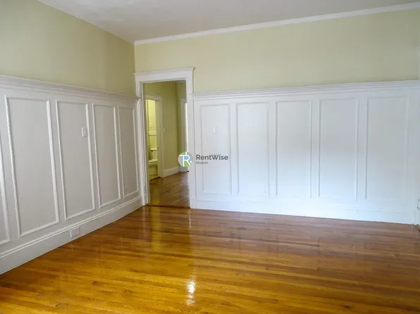 1114-1118 Commonwealth Ave