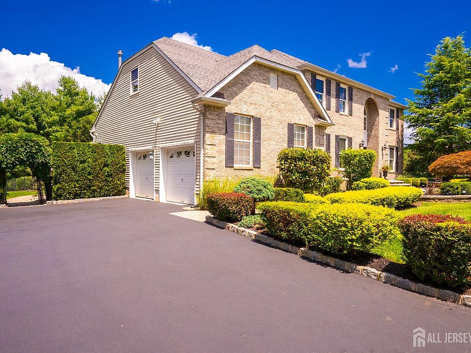 10 Mimi Dr, Monroe Township, NJ 08831 | Zillow