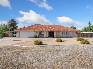 19564 Oneida Rd, Apple Valley, CA 92307