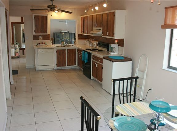 Large Kitchen 