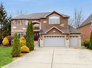 808 E Hickory Ave, Addison, IL 60101