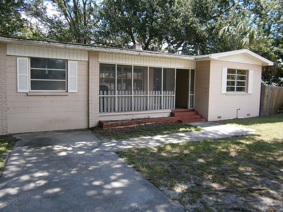 1st image of 720 Palencia Pl