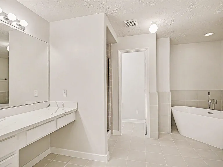 7419 Hollister Rdg — Photo 12