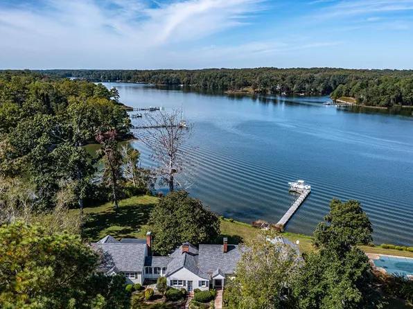 336 Loblolly Rd, Weems, VA 22576