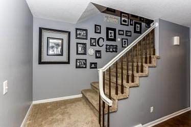 5th image of 2411 Southview Dr
