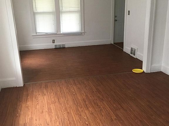 2nd image of 514 S Johnston Ave