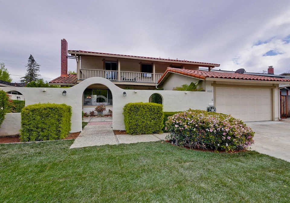 1st image of 886 Savory Dr