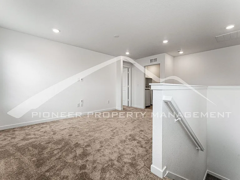 701 Lillibrook Pl — Photo 12