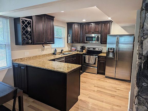 2nd image of 18 Barbados Dr