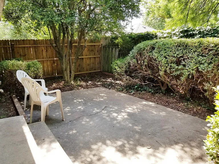 2730 NW 62nd St — Photo 35
