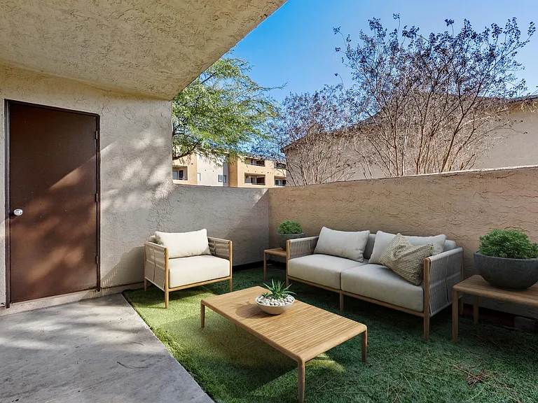 Arbors Apartments — Photo 16