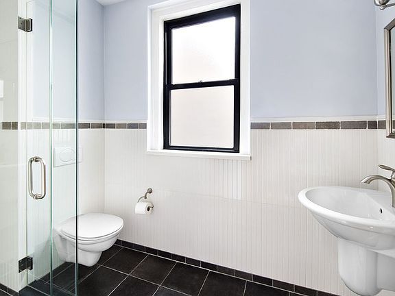 4th image of 304 W 89th St #4C